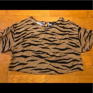 Cropped Short Sleeved Tiger Print Top